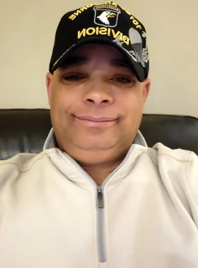 <span>Kevin , 61</span>&nbsp;<span style='width: 25px; height: 16px; float: right; background-image: url(/bitmaps/flags_small/US.PNG)'>&nbsp;</span><br><span>Crest Hill, Estados Unidos de América</span>&nbsp;<input type='button' class='joinbtn' style='float: right' value='JOIN NOW' />