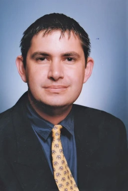 <span>Ant, 26</span>&nbsp;<span style='width: 25px; height: 16px; float: right; background-image: url(/bitmaps/flags_small/NZ.PNG)'>&nbsp;</span><br><span>Auckland, Nueva Zelanda</span>&nbsp;<input type='button' class='joinbtn' style='float: right' value='JOIN NOW' />