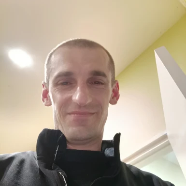 <span>Yaroslav, 38</span> <span style='width: 25px; height: 16px; float: right; background-image: url(/bitmaps/flags_small/UA.PNG)'> </span><br><span>Колочава, Украина</span> <input type='button' class='joinbtn' style='float: right' value='JOIN NOW' />