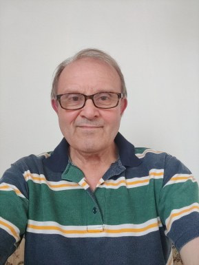 <span>Günter, 56</span> <span style='width: 25px; height: 16px; float: right; background-image: url(/bitmaps/flags_small/DE.PNG)'> </span><br><span>Holzminden, Alemania</span> <input type='button' class='joinbtn' style='float: right' value='JOIN NOW' />