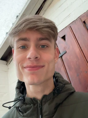 English men looking for love